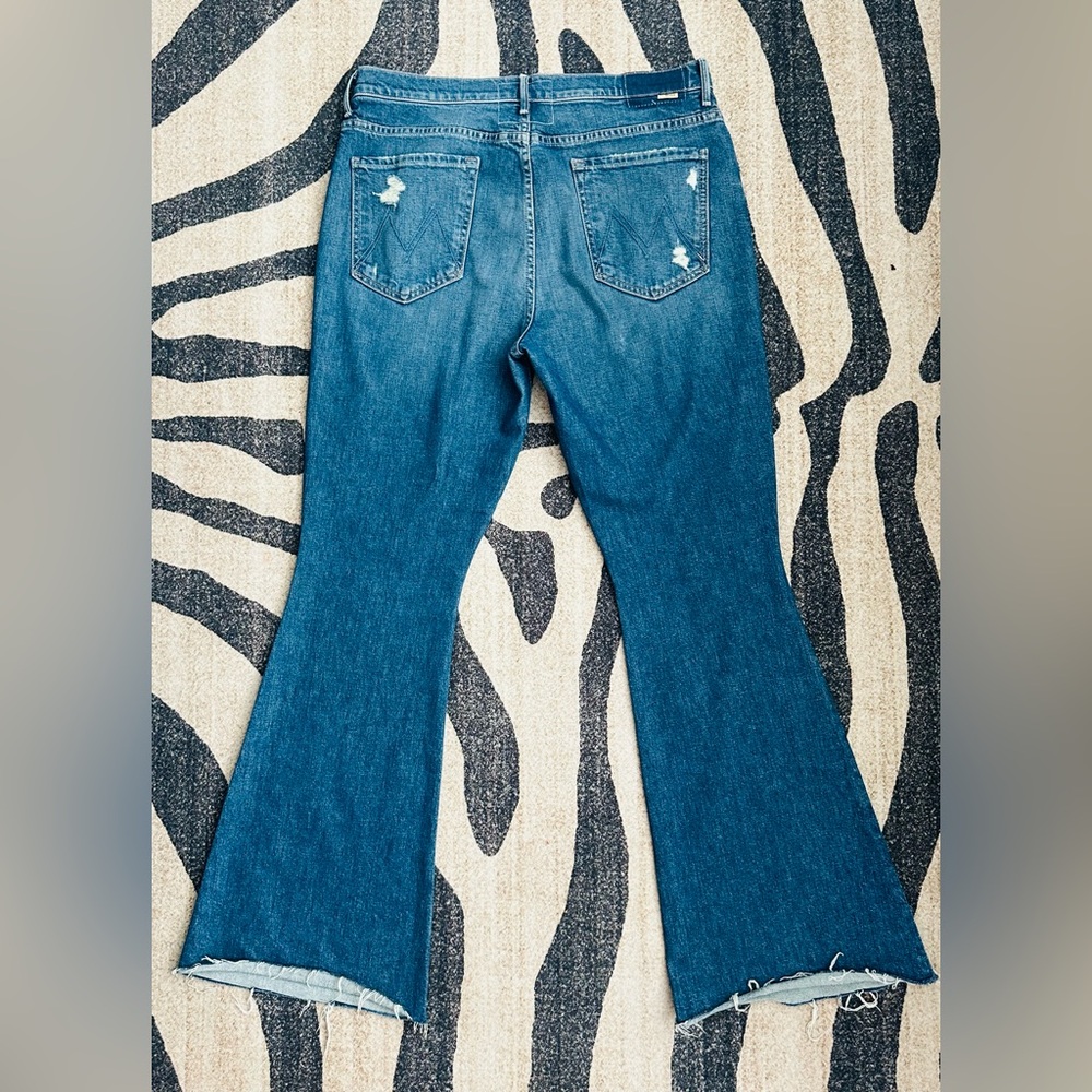 Mother Denim Born to Bite Flares, light distressing and a raw hem. - Picture 2 of 9